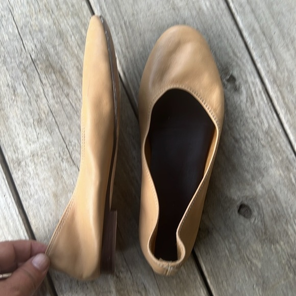 Charleston Shoe Co Women's Tan Leather Ballet Flats Size 6 Made in Mexico - Picture 8 of 9